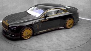 Mansory Equista Línea d’Oro é o Rolls-Royce Spectre que precisa para a Passagem de Ano