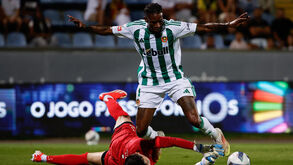 O jogador mais atrevido do drible no campeonato: o que pode dar André Luiz ao Benfica