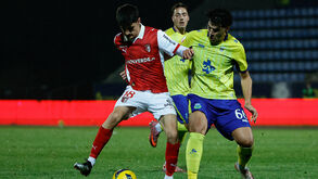 Fayed joga pelos lobos 