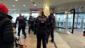 Ladrões perfuram cofre de banco alemão e roubam bens no valor de dezenas de milhões de euros