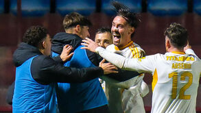 João Vasco festeja com os companheiros de equipa