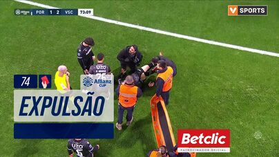 O momento que o médico do V. Guimarães foi expulso ao prestar assistência a João Mendes