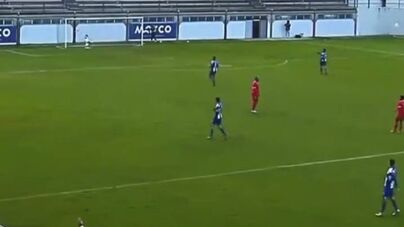 Poucas vezes visto: guarda-redes do Salgueiros marca e assiste no mesmo jogo