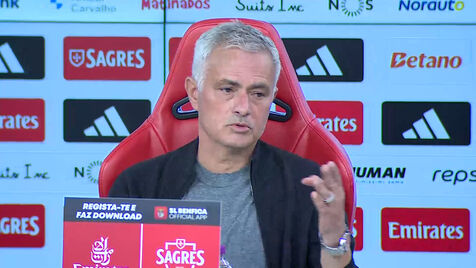 Mourinho: «Prestianni? O capitão do Sporting faz uma falta igual na primeira parte...»