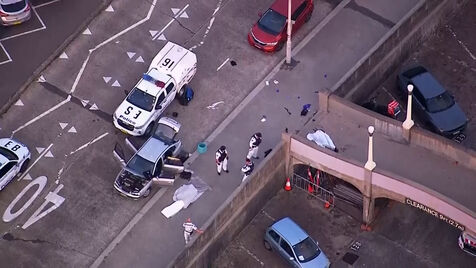 Imagens mostram aparato após tiroteio em praia de Sydney