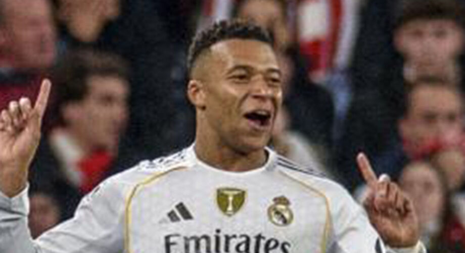 O francês está a fazer uma época excecional. Ontem marcou mais dois golos na vitória do Real Madrid em Bilbau (3-0), atingindo a marca dos 16 golos em 15 jogos na La Liga.