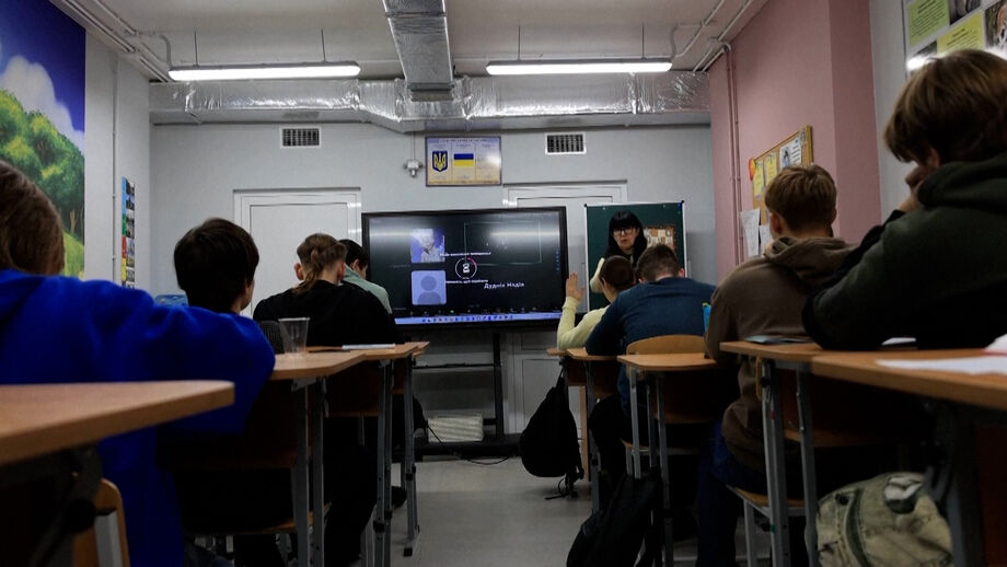 Cerca de 17.000 alunos regressaram às aulas em instalações protegidas