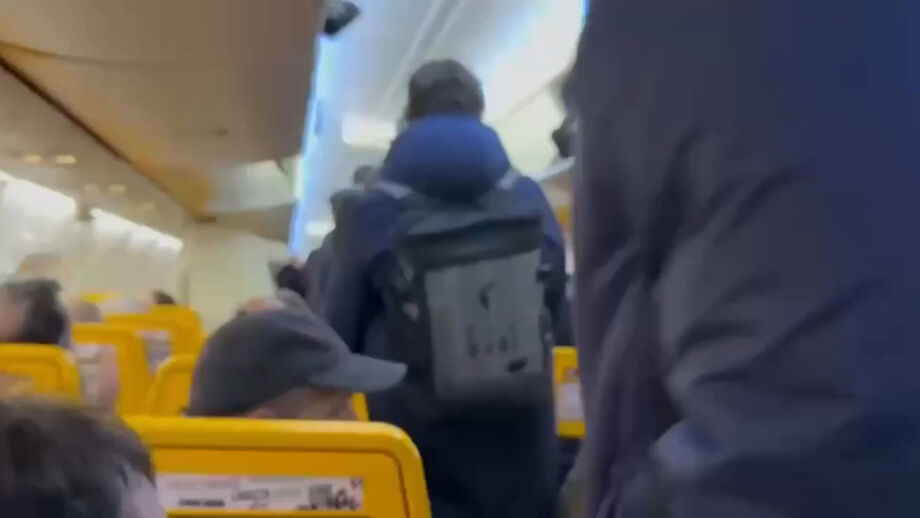 É o que dá partilharem o mesmo voo de regresso a casa