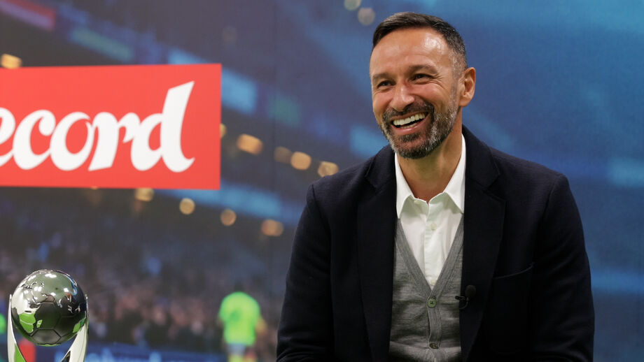 Selecionador sub-17 visitou redação do Record