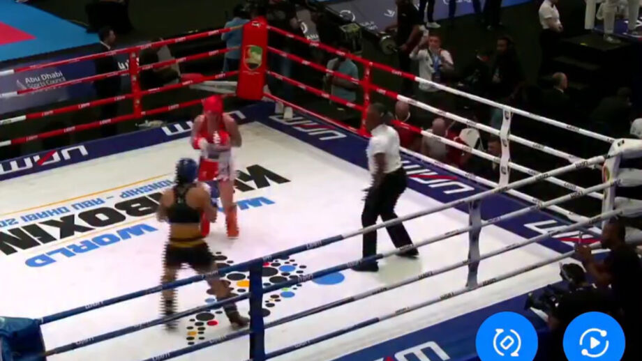 Jacqueline Walters foi surpreendida, mas levantou-se como se nada tivesse acontecido