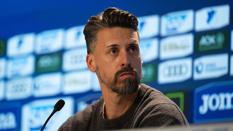 Sandro Wagner deixa o comando técnico do Augsburgo