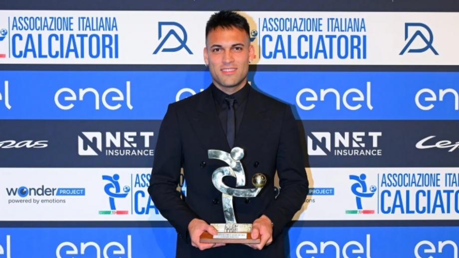 Lautaro Martínez recebe prémio pela temporada 2024/25 na Serie A