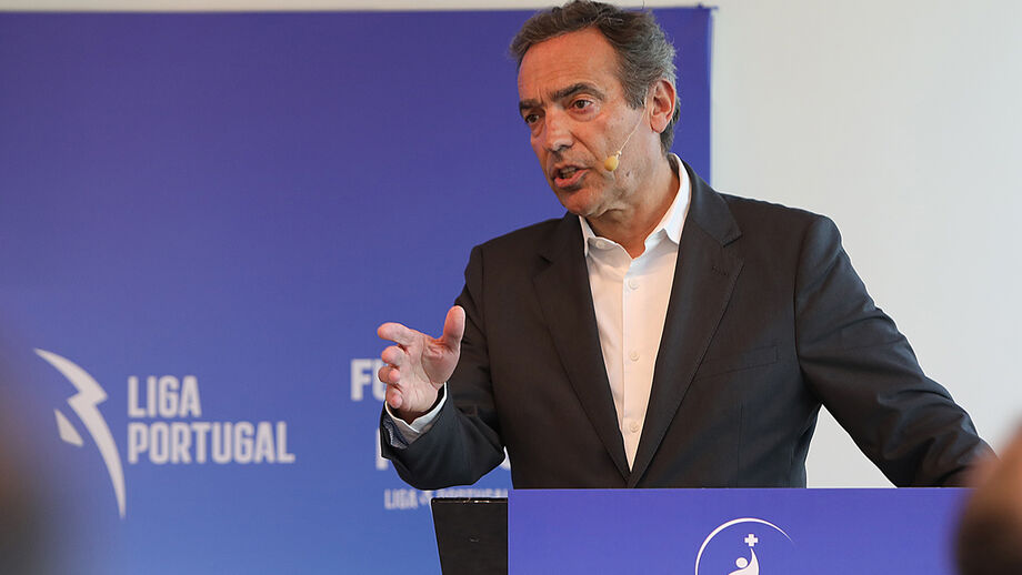 Reinaldo Teixeira será anfitrião na cimeira de amanhã 