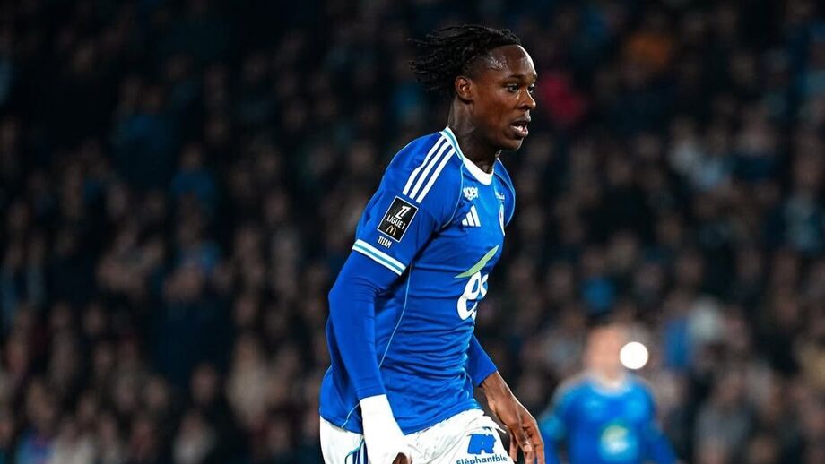 Emanuel Emegha foi suspenso pelo Estrasburgo