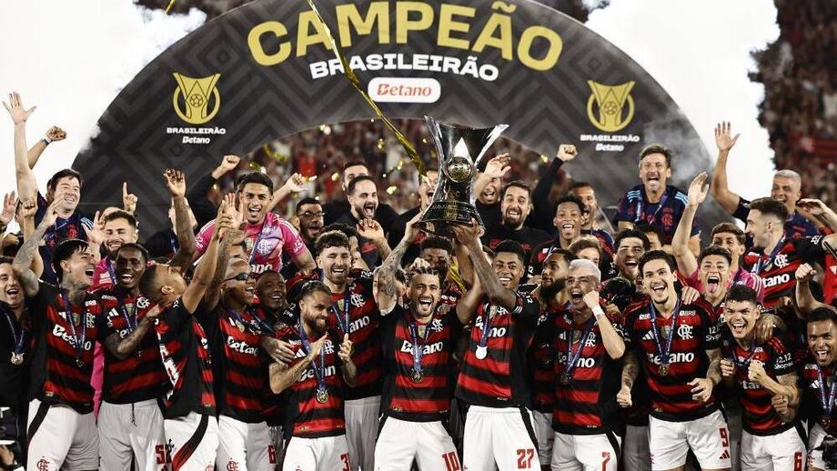 Flamengo bate Ceará e sagra-se campeão do Brasileirão 