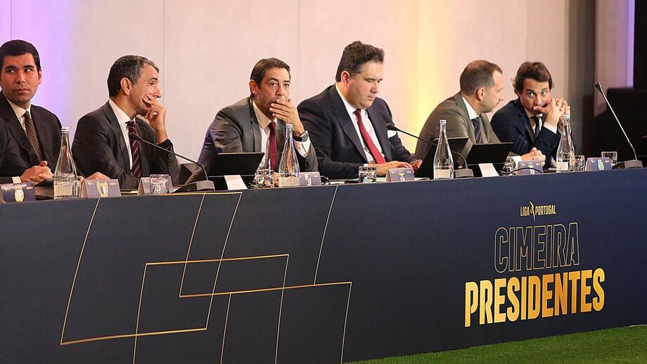 Rui Costa e Frederico Varandas durante a Cimeira dos Presidentes