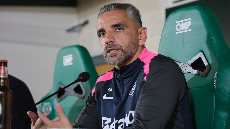 Rui Borges em conferência de imprensa