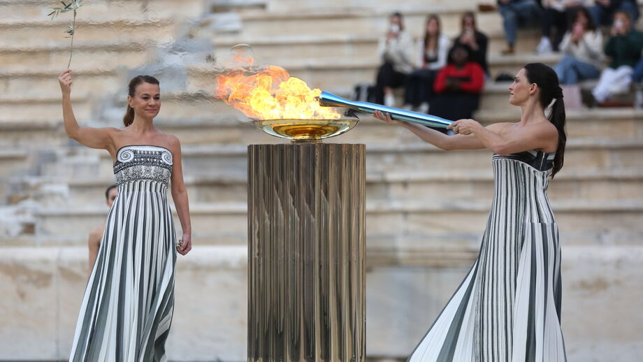 Chama dos Jogos Olímpicos de Inverno de 2026 começa viagem final até Milão-Cortina
