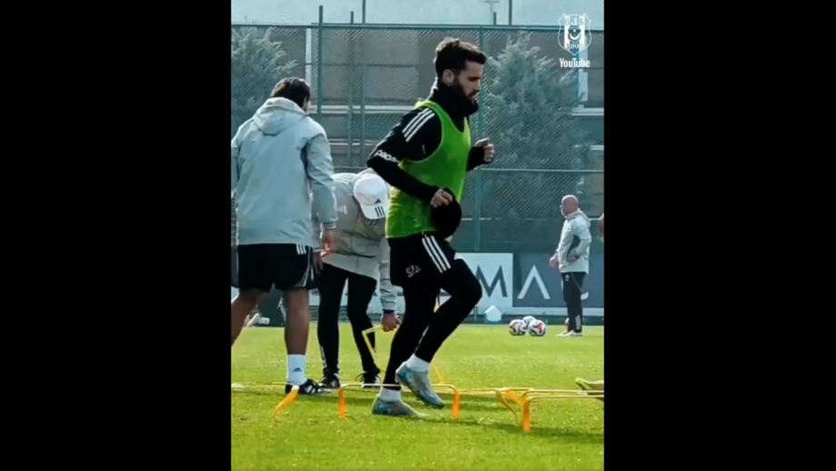 Impasse chega ao fim e avançado já se juntou à equipa esta quinta-feira