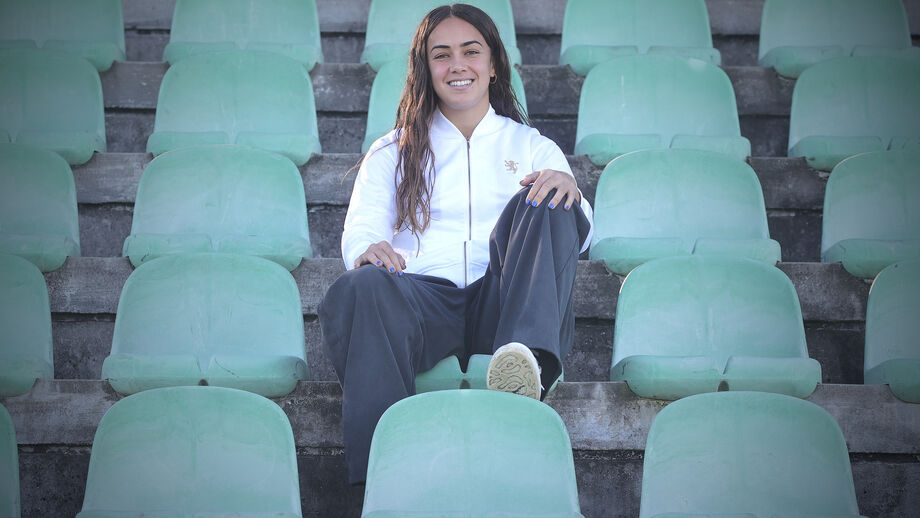 Ninguém joga mais no Sporting que a médio de 19 anos, que fala em exclusivo a Record