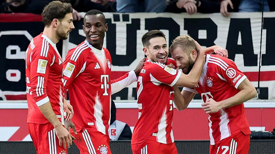Jogadores do Bayern Munique a festejar