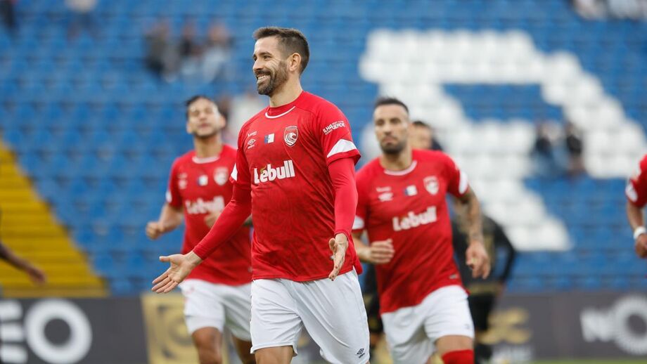 Frederico Venâncio celebra golo ao Casa Pia 