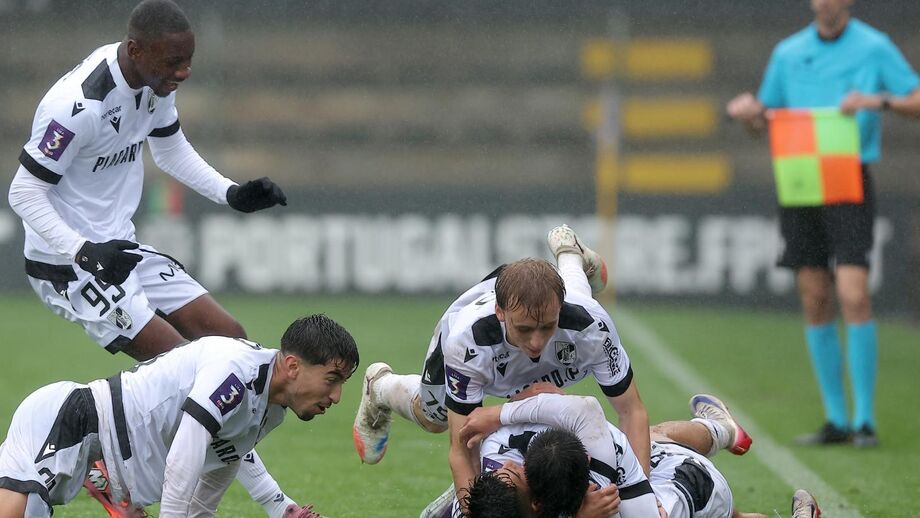 Jogadores do V. Guimarães B festejam