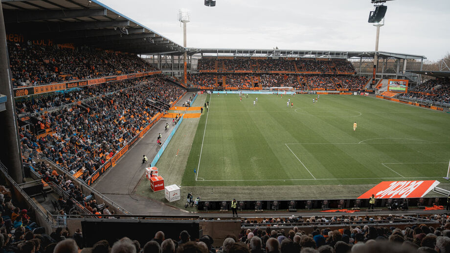 Lorient recebe o Lyon de Paulo Fonseca