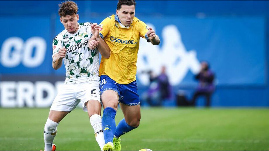 Pedro Amaral (Estoril) e Diogo Travassos (Moreirense)