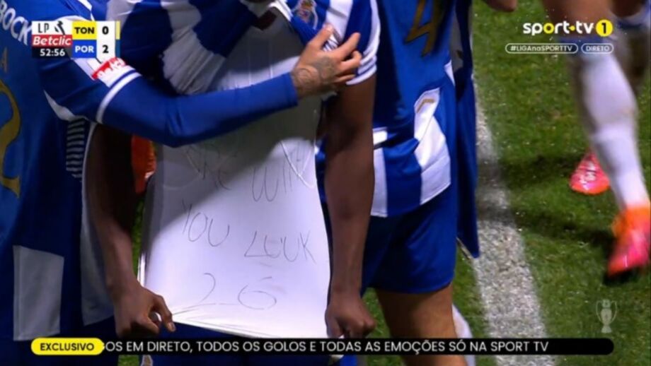 Samu dedicou o seu golo a Luuk de Jong