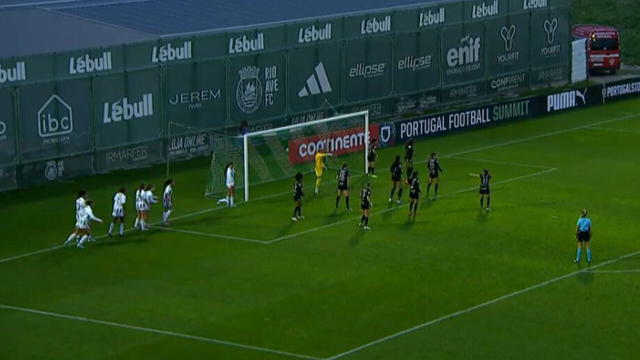 Aos 85 minutos do jogo com o Sporting a formação vilacondense surpreendeu tudo e todos 