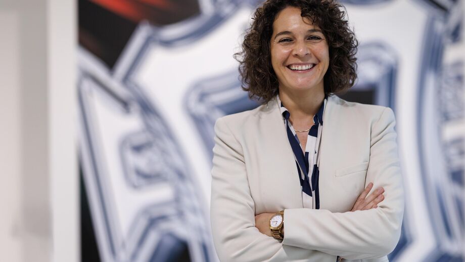 Diretora de futebol feminino da FPF em entrevista a Record