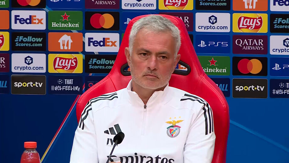 Treinador do Benfica diz que vai meter José Neto a jogar 