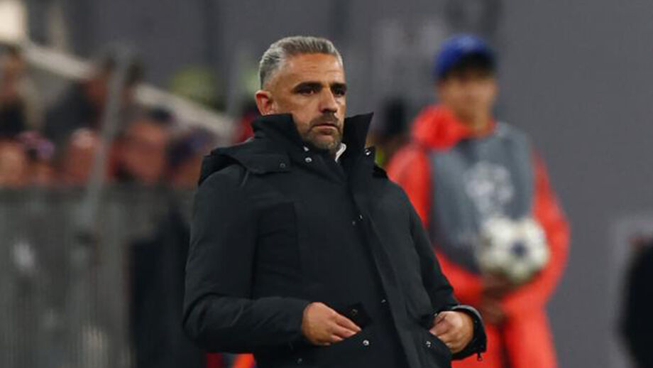 Treinador do Sporting queixa-se de irregularidade no 2-1 do Bayern Munique