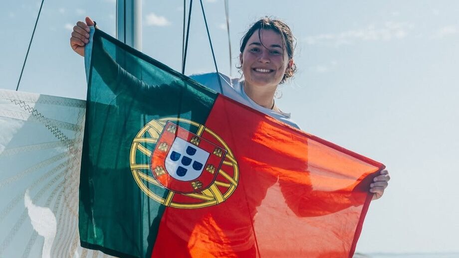 Madalena Casanova assina protocolo com a FP Vela