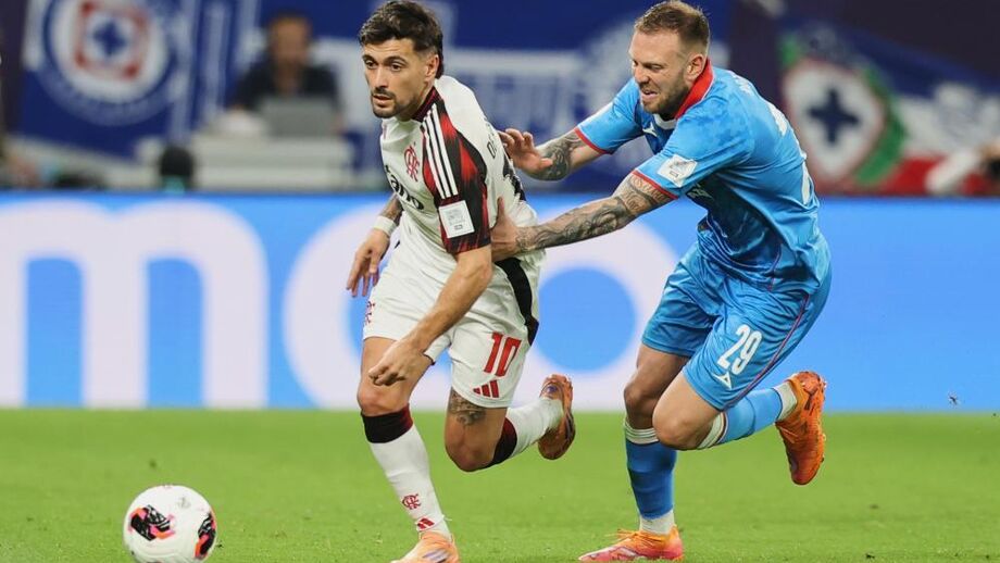 Jogo entre Cruz Azul e Flamengo no playoff das Américas