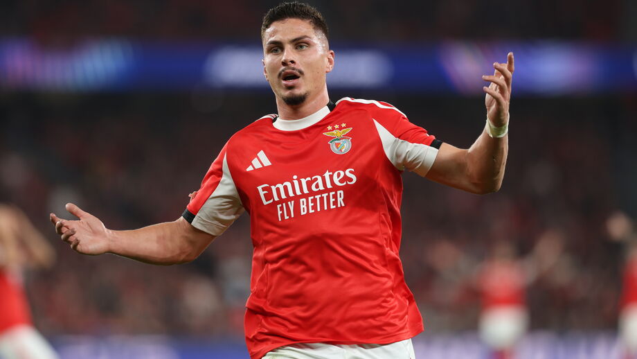 Ivanovic foi titular diante do Nápoles na Liga dos Campeões