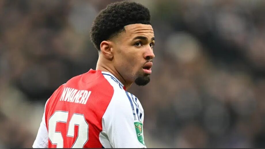 Ethan Nwaneri, alvo do Manchester United, com futuro incerto no Arsenal