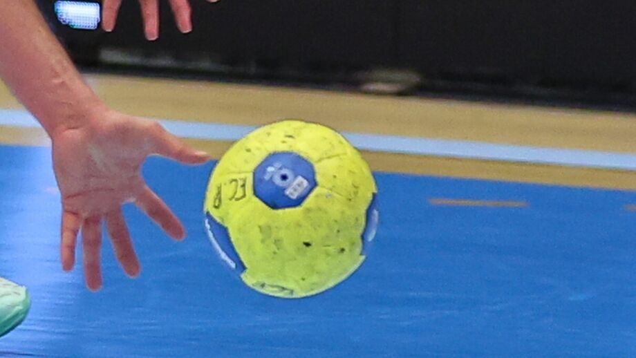 Jogos de andebol afetados pelo mau tempo