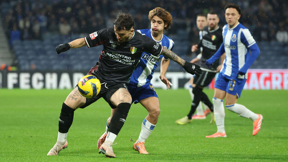 FC Porto venceu o E. Amadora por 3-1
