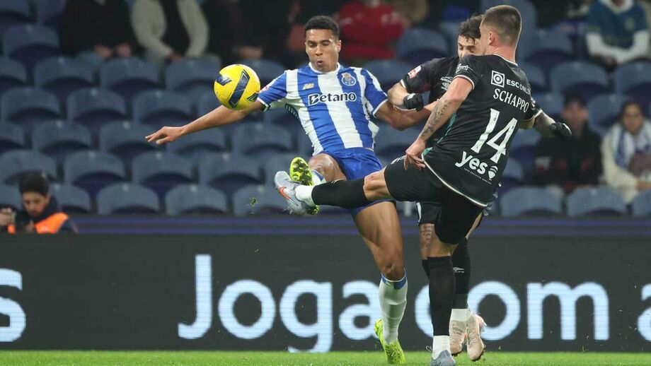 Alberto Costa ganhou o penálti do 1-0