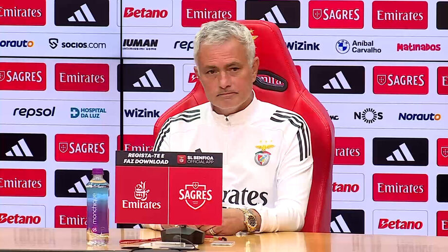 Treinador do Benfica revela titularidade do médio português