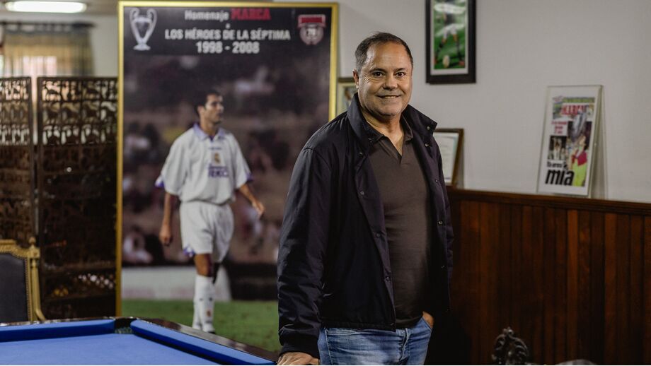 Secretário, de 55 anos, foi fotografado na sua casa, em São João da Madeira. O antigo defesa fez 552 jogos na carreira, a maioria no FC Porto (309)