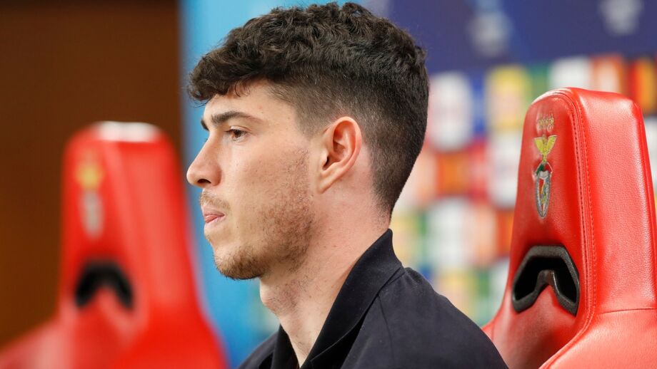 Bastoni é alvo do Barcelona para reforçar a defesa