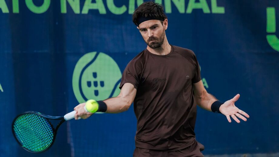 Gastão Elias em ação durante o Campeonato Nacional