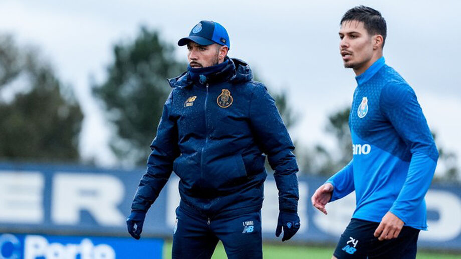 Farioli chama dois jogadores da equipa B ao treino do FC Porto
