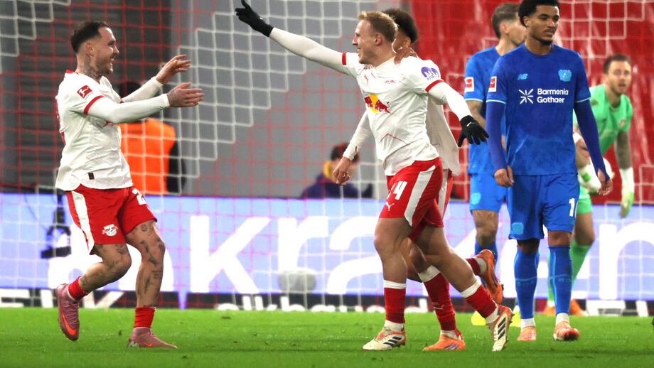 Schalger celebra o segundo golo do B. Leverkusen
