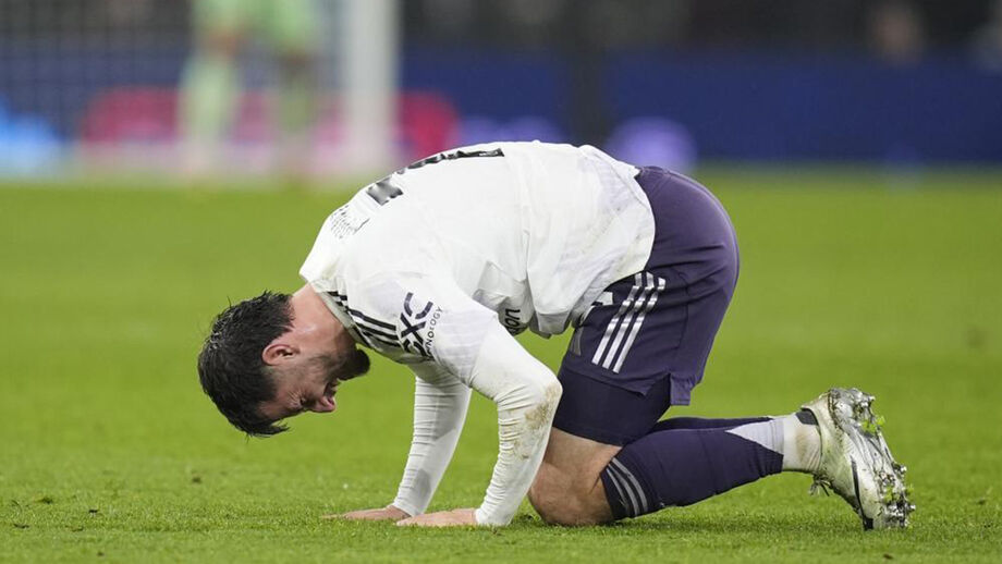 Bruno Fernandes saiu lesionado diante do Aston Villa