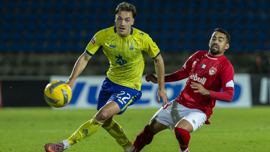 Serginho critica interrupções constantes no jogo