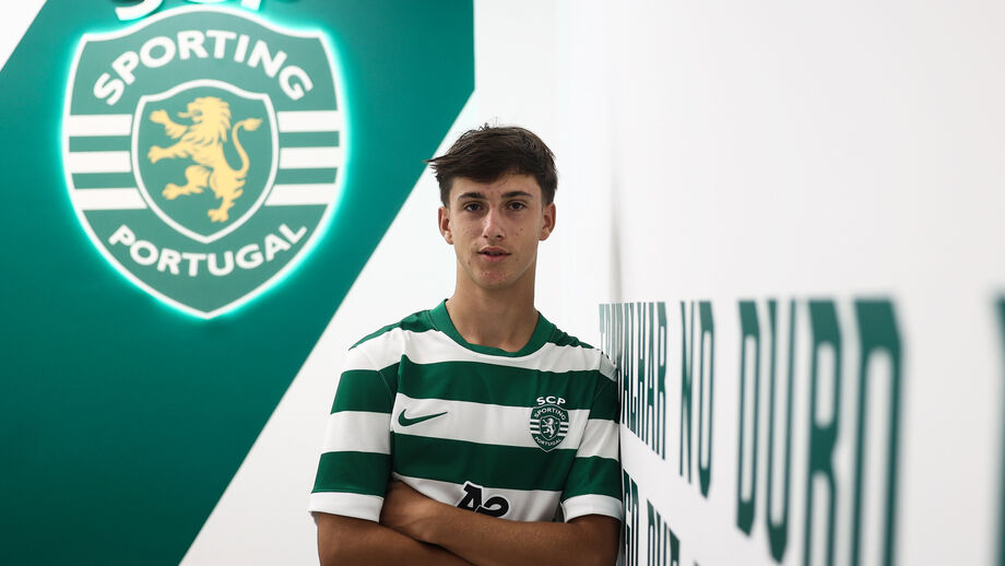 João Afonso Rodrigues assina contrato de formação com o Sporting